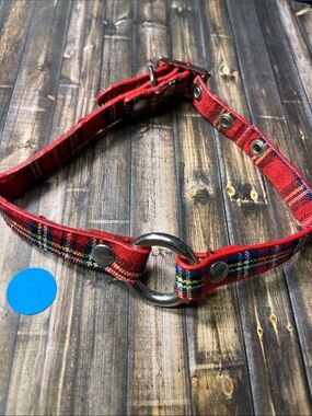 5for$10 Women's Accessories
Red Plaid Buckle With Loop Choker Necklace